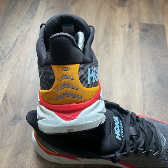 Hoka Clifton 8 Gray Running Shoes
Men's Size 11.5 D - Picture 6 of 16